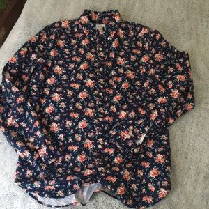 Gap Modern Oxford Floral Button-Up (Large)